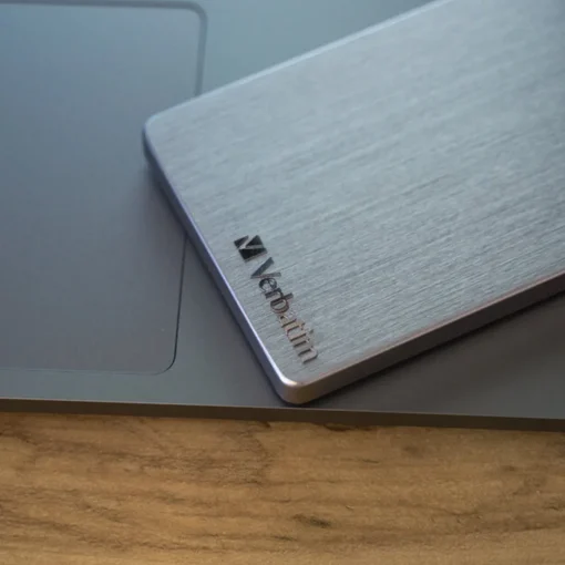 هارد اکسترنال ورباتیم مدل Store 'n' Go ALU Slim
