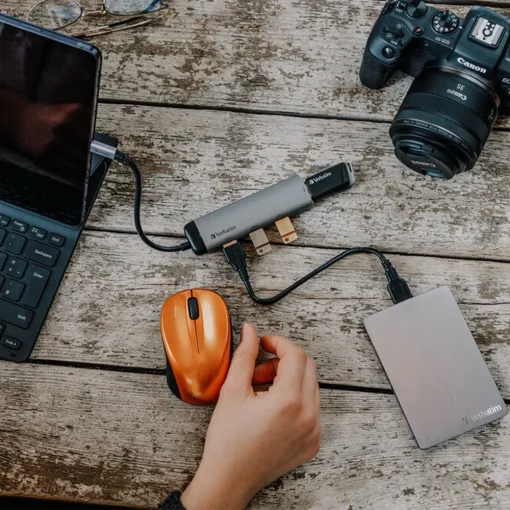 هارد اکسترنال ورباتیم مدل Store 'n' Go ALU Slim