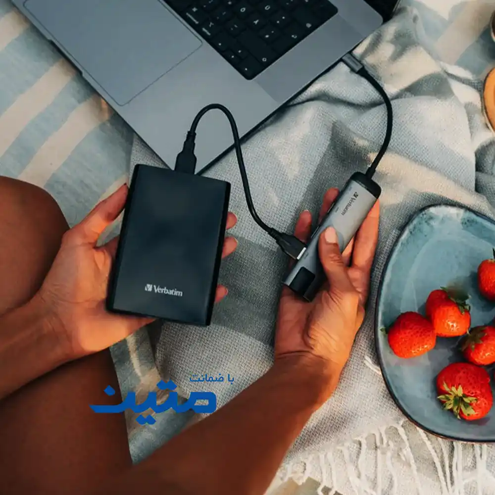 هارد اکسترنال ورباتیم مدل Store 'n' Go Flat