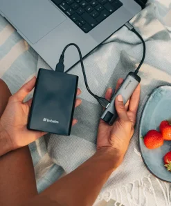 هارد اکسترنال ورباتیم مدل Store 'n' Go Flat