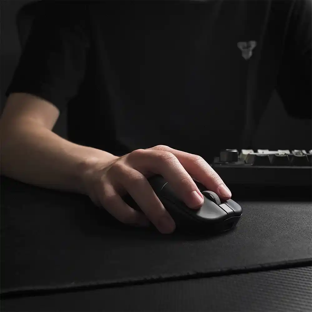 ماوس گیمینگ بیسیم فنتک مدل HELIOS II PRO S XD3V3 ماوس گیمینگ بیسیم فنتک مدل HELIOS II PRO S XD3V3