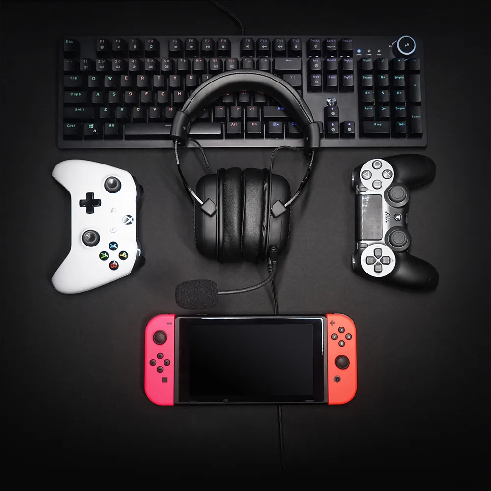 هدست باسیم گیمینگ فنتک مدل SONATA MH90