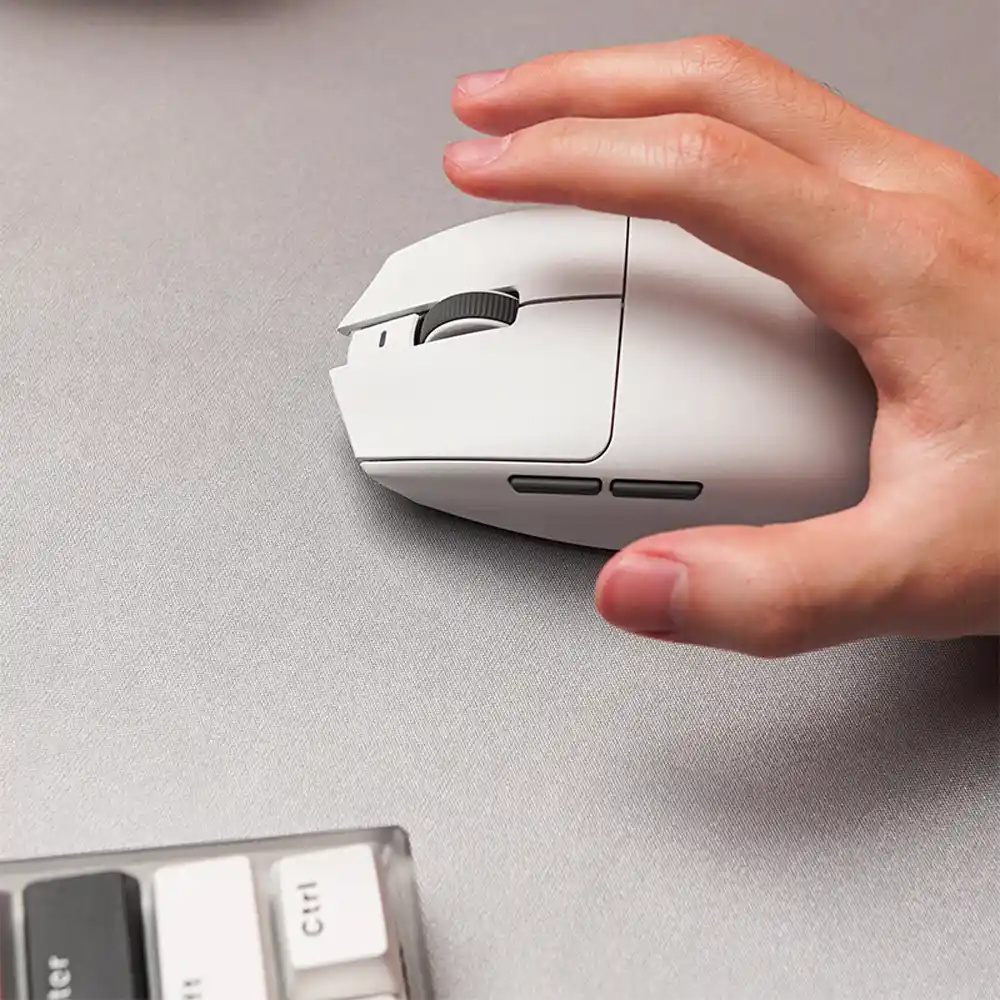 ماوس گیمینگ بیسیم فنتک مدل ARIA II PRO XD7V2P ماوس گیمینگ بیسیم فنتک مدل ARIA II PRO XD7V2P