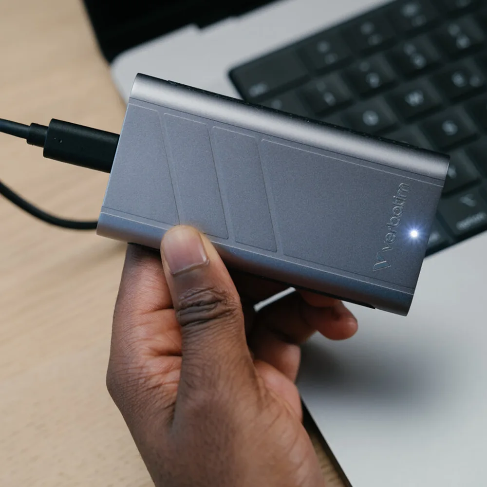 حافظه SSD اکسترنال ورباتیم مدل TurboMetal حافظه SSD اکسترنال ورباتیم مدل TurboMetal