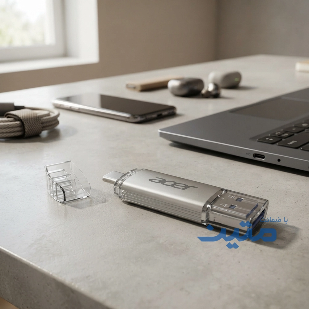 UT300-10 نمای نزدیک کانکتور USB-C فلش مموری Acer UT300